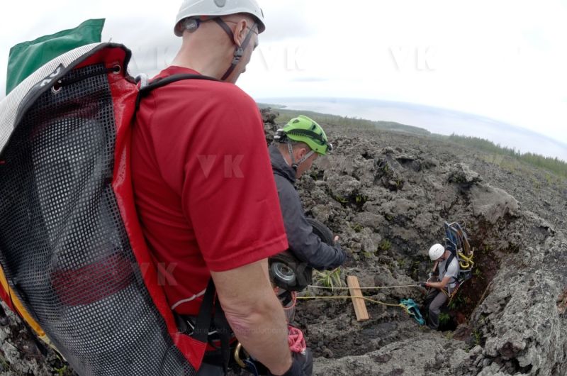 Exercice de secours dans les tunnels de lave du Piton de la Fournaise