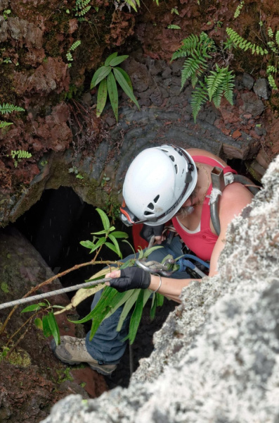 Exercice de secours dans les tunnels de lave du Piton de la Fournaise
