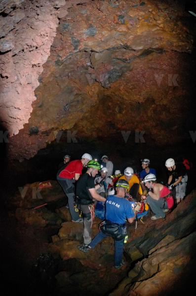 Exercice de secours dans les tunnels de lave du Piton de la Fournaise