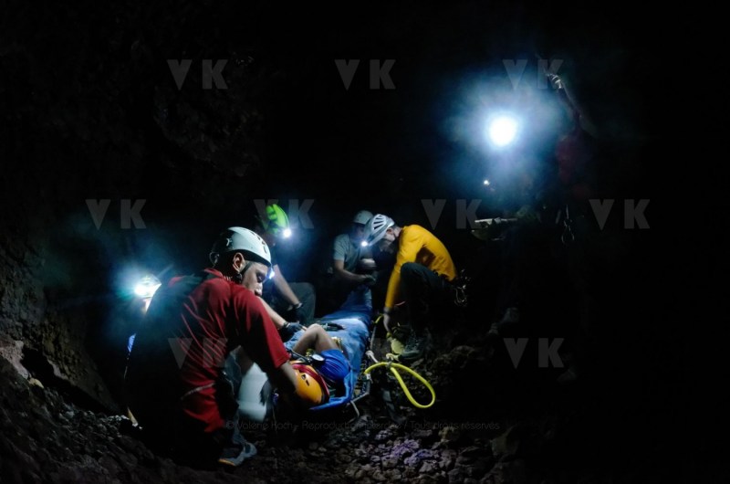 Exercice de secours dans les tunnels de lave du Piton de la Fournaise