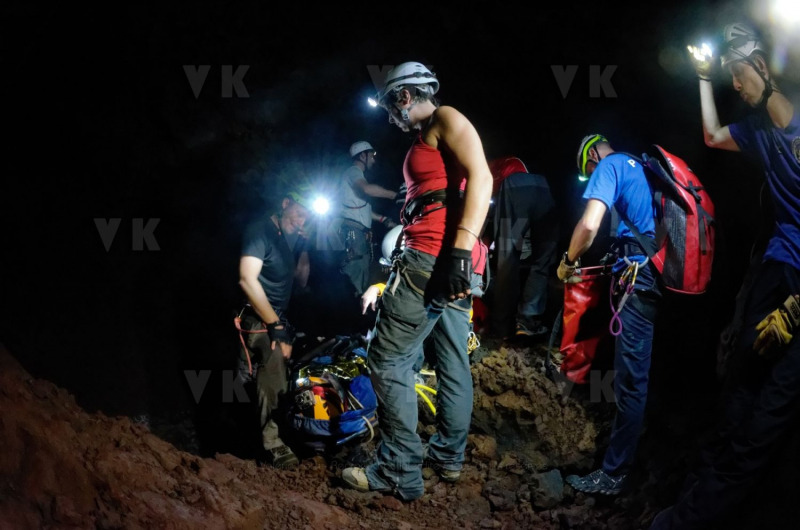 Exercice de secours dans les tunnels de lave du Piton de la Fournaise