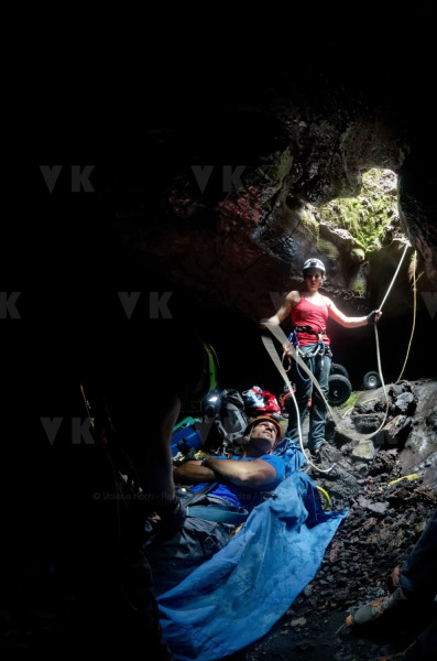 Exercice de secours dans les tunnels de lave du Piton de la Fournaise