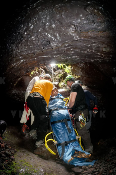 Exercice de secours dans les tunnels de lave du Piton de la Fournaise
