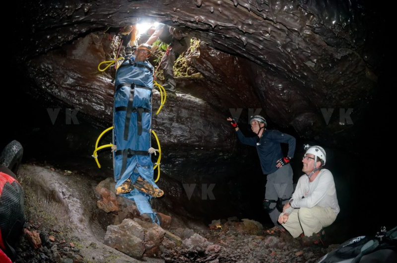 Exercice de secours dans les tunnels de lave du Piton de la Fournaise