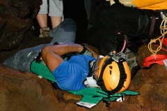 Exercice de secours dans les tunnels de lave du Piton de la Fournaise