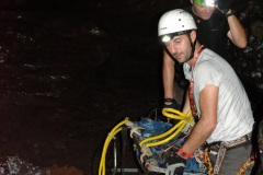 Exercice de secours dans les tunnels de lave du Piton de la Fournaise