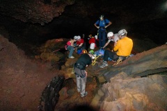 Exercice de secours dans les tunnels de lave du Piton de la Fournaise