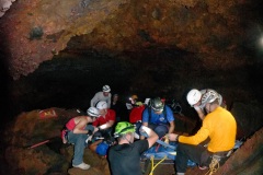 Exercice de secours dans les tunnels de lave du Piton de la Fournaise