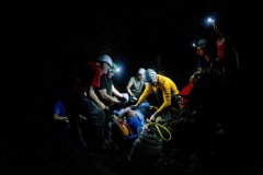 Exercice de secours dans les tunnels de lave du Piton de la Fournaise