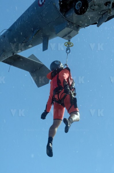 Exercice helitreuillage helicoptere aeronavale et SNSM