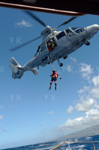 Exercice helitreuillage helicoptere aeronavale et SNSM