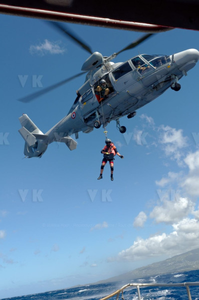 Exercice helitreuillage helicoptere aeronavale et SNSM