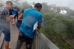 Le sud de La Reunion est impacte par la forte tempete tropicale Berguitta, qui amene vent et fortes precipitations. Le meteore passe actuellement au plus pres de l'ile et devrait commencer a s'eloigner en debut de soiree. The south of La Reunion is impacted by the strong tropical storm Berguitta, which brings wind and heavy precipitation. The meteore is currently passing close to the island and should begin to move early in the evening.