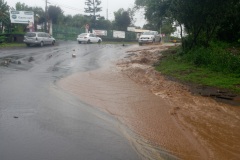 Le sud de La Reunion est impacte par la forte tempete tropicale Berguitta, qui amene vent et fortes precipitations. Le meteore passe actuellement au plus pres de l'ile et devrait commencer a s'eloigner en debut de soiree. The south of La Reunion is impacted by the strong tropical storm Berguitta, which brings wind and heavy precipitation. The meteore is currently passing close to the island and should begin to move early in the evening.
