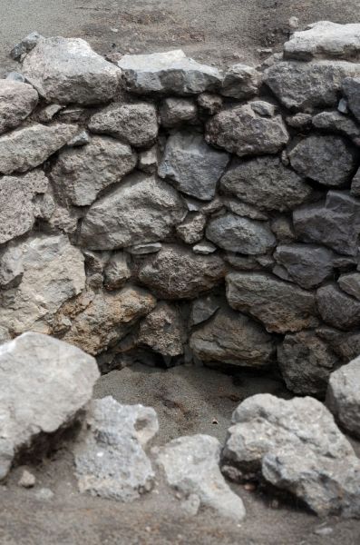 Fouilles archeologiques sur un site d'habitat du XVIIIe siecle a Saint-Paul, route des Premiers Français