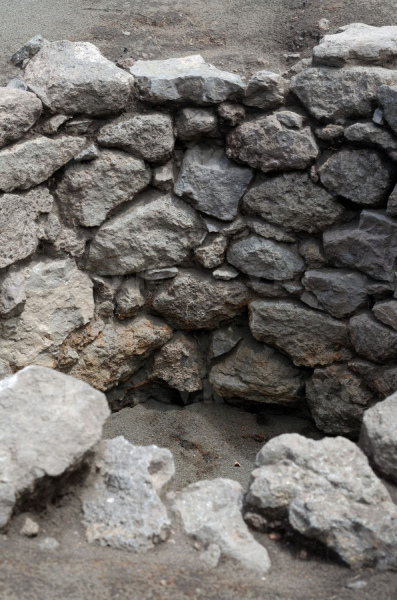 Fouilles archeologiques sur un site d'habitat du XVIIIe siecle a Saint-Paul, route des Premiers Français