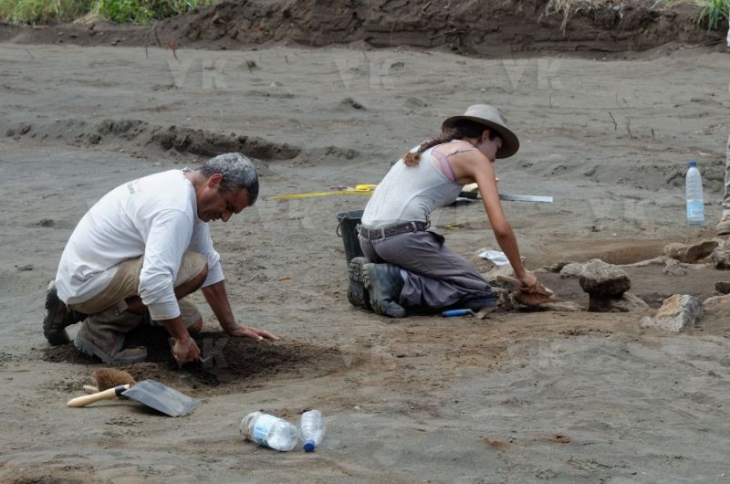 Fouilles archeologiques sur un site d'habitat du XVIIIe siecle a Saint-Paul, route des Premiers Français