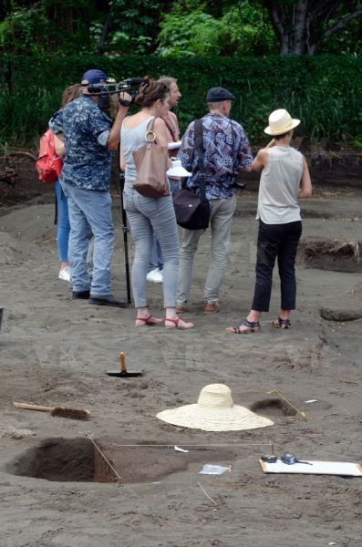 Fouilles archeologiques sur un site d'habitat du XVIIIe siecle a Saint-Paul, route des Premiers Français
