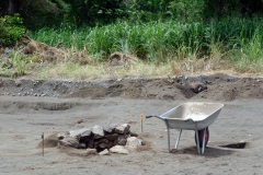 Fouilles archeologiques sur un site d'habitat du XVIIIe siecle a Saint-Paul, route des Premiers Français