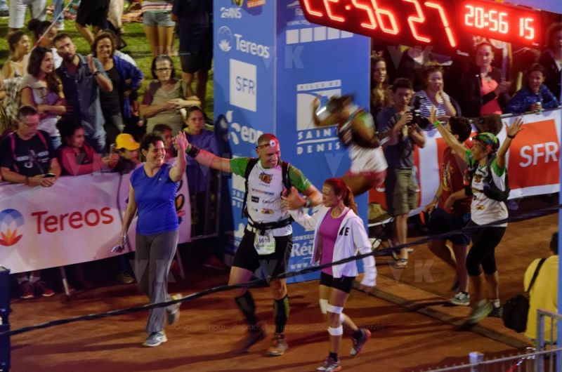 Les traileurs de la Mascareignes, course du Grand Raid, a l'arrivee au stade de la Redoute, Saint-Denis. Mascarene trailers, race of the Grand Raid, at the arrival, la Redoute stadium, Saint-Denis town.