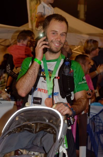 Les traileurs de la Mascareignes, course du Grand Raid, a l'arrivee au stade de la Redoute, Saint-Denis. Mascarene trailers, race of the Grand Raid, at the arrival, la Redoute stadium, Saint-Denis town.