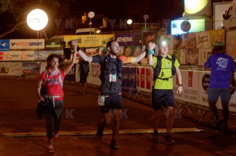 Les traileurs de la Mascareignes, course du Grand Raid, a l'arrivee au stade de la Redoute, Saint-Denis. Mascarene trailers, race of the Grand Raid, at the arrival, la Redoute stadium, Saint-Denis town.