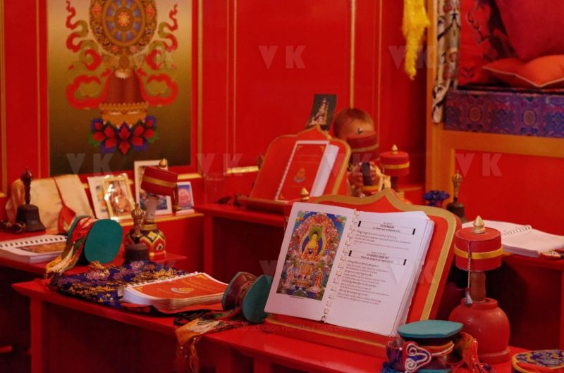Inauguration du 1er temple bouddhiste tibetain de la zone sud de l'ocean Indien - Inauguration of the first Tibetan Buddhist temple in the southern Indian Ocean