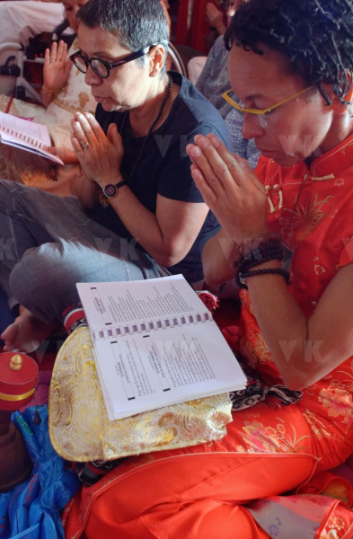 Inauguration du 1er temple bouddhiste tibetain de la zone sud de l'ocean Indien - Inauguration of the first Tibetan Buddhist temple in the southern Indian Ocean