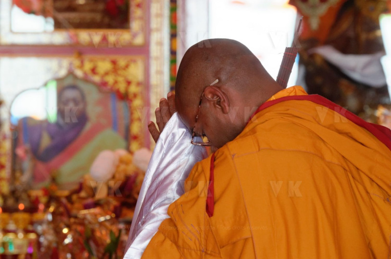 Inauguration du 1er temple bouddhiste tibetain de la zone sud de l'ocean Indien - Inauguration of the first Tibetan Buddhist temple in the southern Indian Ocean