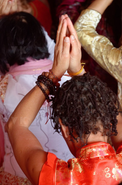 Inauguration du 1er temple bouddhiste tibetain de la zone sud de l'ocean Indien - Inauguration of the first Tibetan Buddhist temple in the southern Indian Ocean