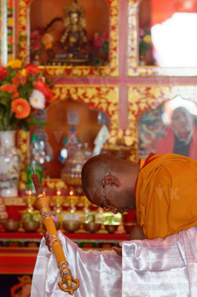 Inauguration du 1er temple bouddhiste tibetain de la zone sud de l'ocean Indien - Inauguration of the first Tibetan Buddhist temple in the southern Indian Ocean