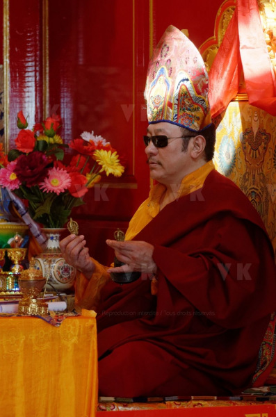 Inauguration du 1er temple bouddhiste tibetain de la zone sud de l'ocean Indien - Inauguration of the first Tibetan Buddhist temple in the southern Indian Ocean
