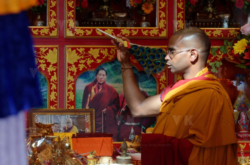 Inauguration du 1er temple bouddhiste tibetain de la zone sud de l'ocean Indien - Inauguration of the first Tibetan Buddhist temple in the southern Indian Ocean