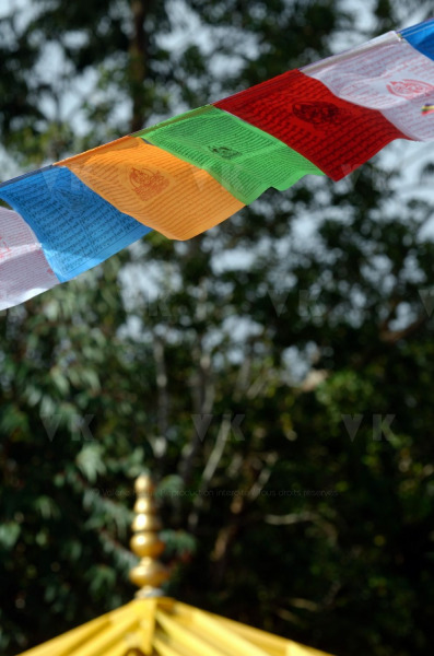 Inauguration du 1er temple bouddhiste tibetain de la zone sud de l'ocean Indien - Inauguration of the first Tibetan Buddhist temple in the southern Indian Ocean