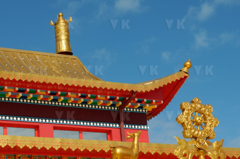 Inauguration du 1er temple bouddhiste tibetain de la zone sud de l'ocean Indien - Inauguration of the first Tibetan Buddhist temple in the southern Indian Ocean
