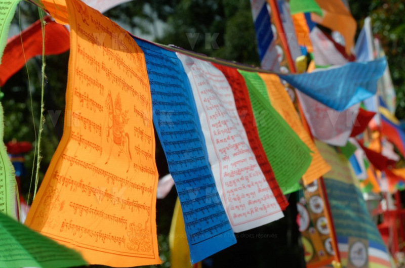 Inauguration du 1er temple bouddhiste tibetain de la zone sud de l'ocean Indien - Inauguration of the first Tibetan Buddhist temple in the southern Indian Ocean
