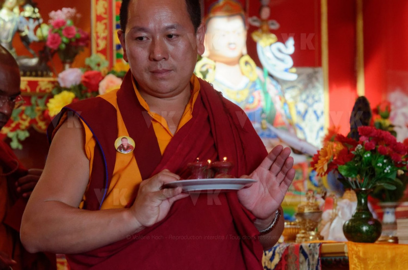 Inauguration du 1er temple bouddhiste tibetain de la zone sud de l'ocean Indien - Inauguration of the first Tibetan Buddhist temple in the southern Indian Ocean