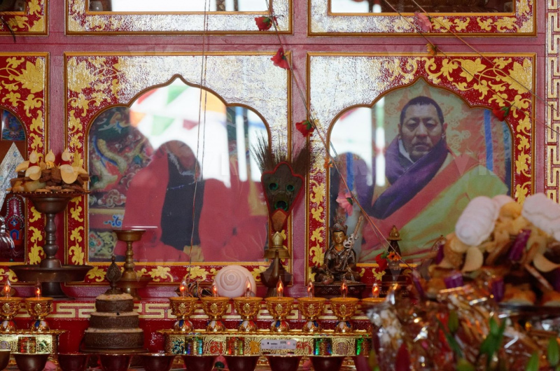 Inauguration du 1er temple bouddhiste tibetain de la zone sud de l'ocean Indien - Inauguration of the first Tibetan Buddhist temple in the southern Indian Ocean
