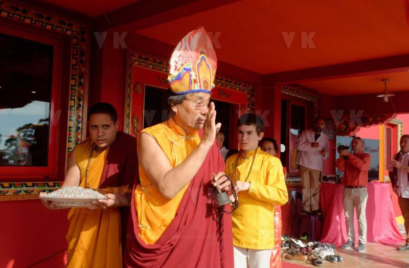 Inauguration du 1er temple bouddhiste tibetain de la zone sud de l'ocean Indien - Inauguration of the first Tibetan Buddhist temple in the southern Indian Ocean