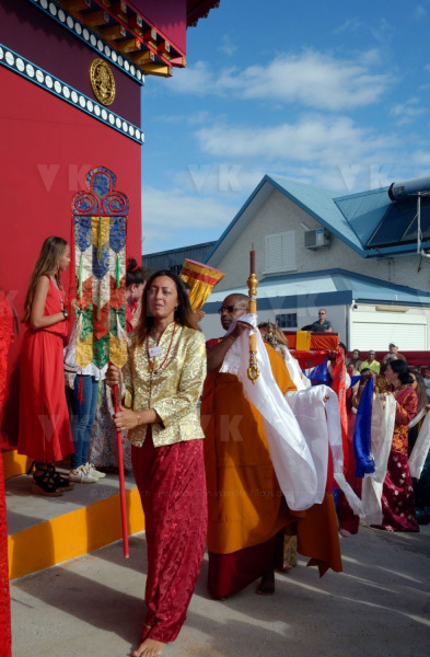 Inauguration du 1er temple bouddhiste tibetain de la zone sud de l'ocean Indien - Inauguration of the first Tibetan Buddhist temple in the southern Indian Ocean