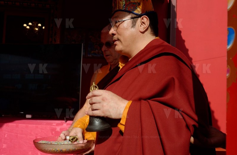 Inauguration du 1er temple bouddhiste tibetain de la zone sud de l'ocean Indien - Inauguration of the first Tibetan Buddhist temple in the southern Indian Ocean
