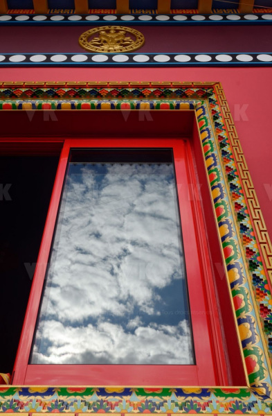 Inauguration du 1er temple bouddhiste tibetain de la zone sud de l'ocean Indien - Inauguration of the first Tibetan Buddhist temple in the southern Indian Ocean