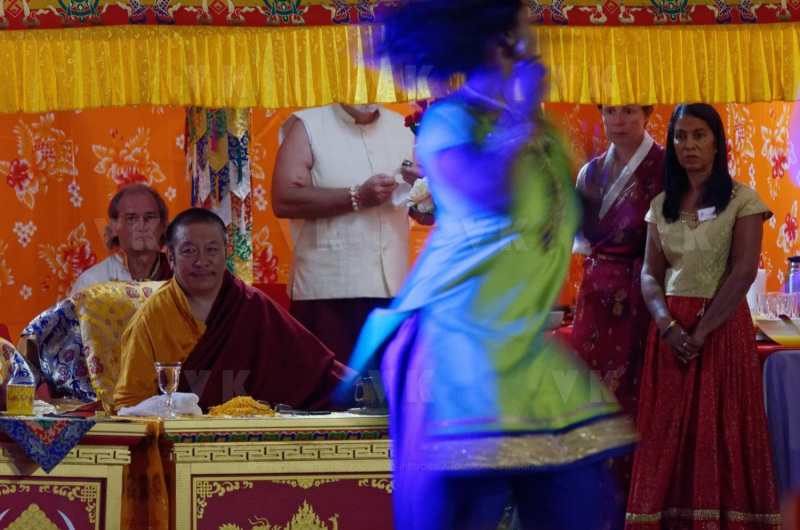 Inauguration du 1er temple bouddhiste tibetain de la zone sud de l'ocean Indien - Inauguration of the first Tibetan Buddhist temple in the southern Indian Ocean