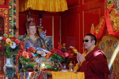 Inauguration du 1er temple bouddhiste tibetain de la zone sud de l'ocean Indien - Inauguration of the first Tibetan Buddhist temple in the southern Indian Ocean