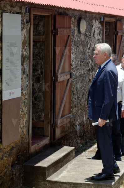 Visite de Jean-Marc Ayrault, président de la Mission de la mémoire de l’esclavage, des traites et de leurs abolitions