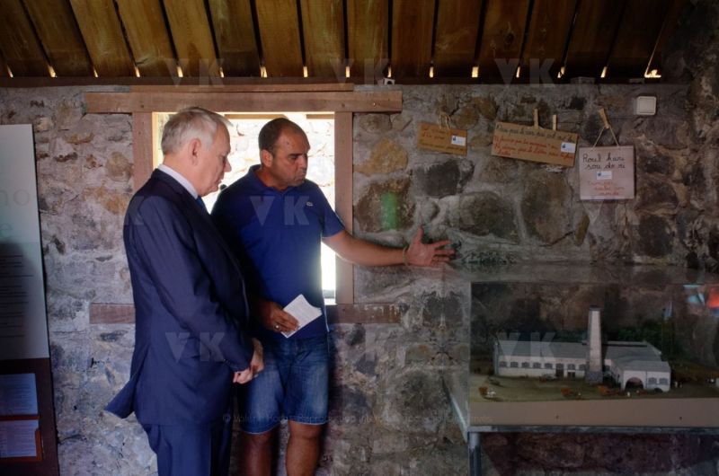 Visite de Jean-Marc Ayrault, président de la Mission de la mémoire de l’esclavage, des traites et de leurs abolitions
