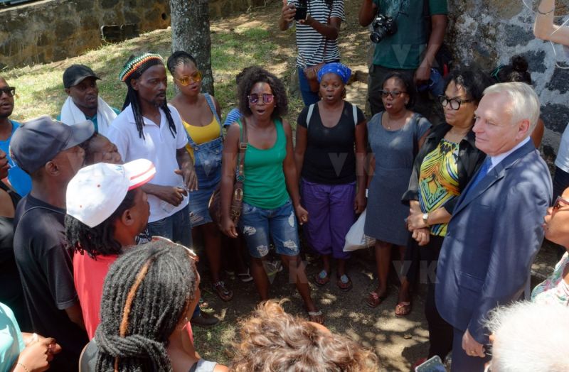 Visite de Jean-Marc Ayrault, président de la Mission de la mémoire de l’esclavage, des traites et de leurs abolitions