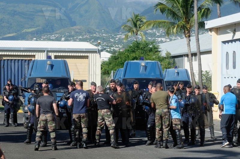 La gendarmerie en demonstration pour l’IHEDN