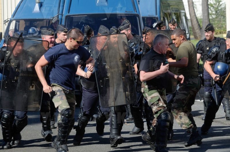 La gendarmerie en demonstration pour l’IHEDN