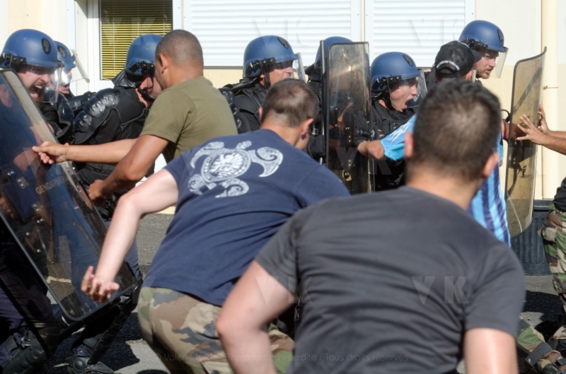 La gendarmerie en demonstration pour l’IHEDN